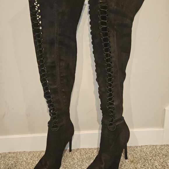 Over knee thigh high boots - Picture 3 of 9